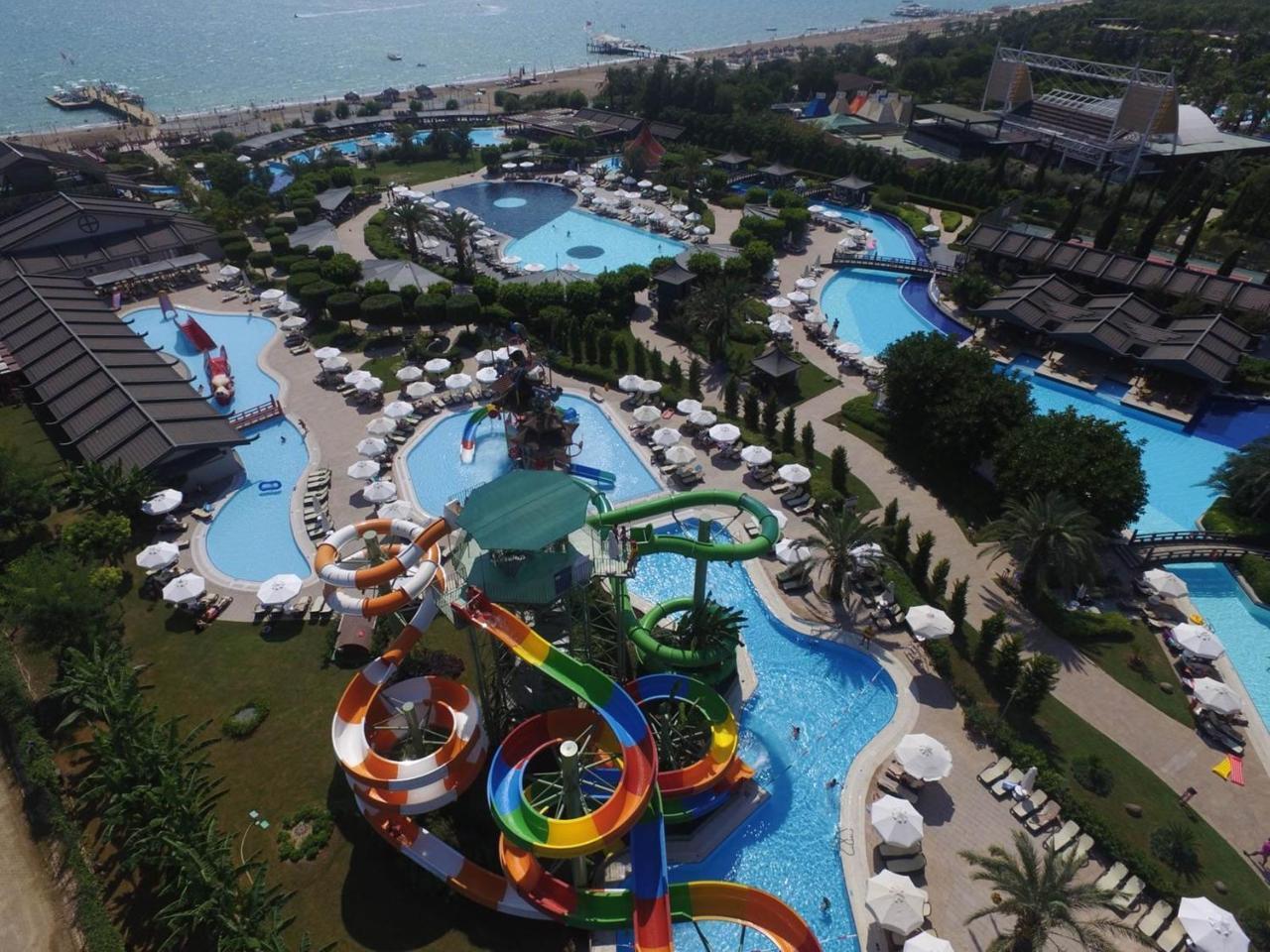 אתר נופש Limak Lara Deluxe & 5*