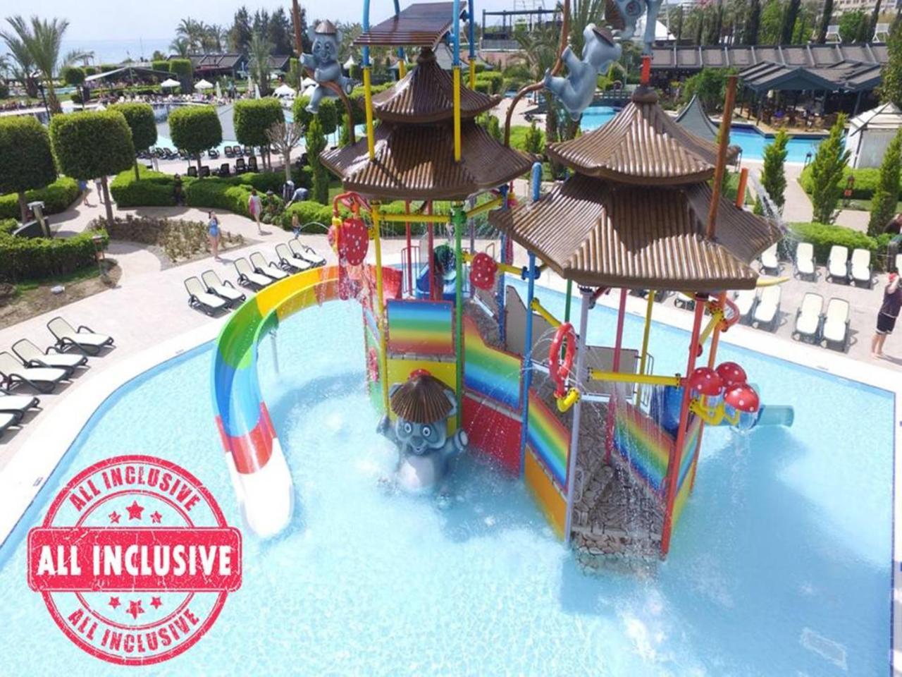 Limak Lara Deluxe & Ośrodek wypoczynkowy 5*